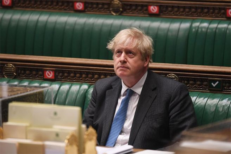 amid-omicron-variant-surge-boris-johnson-resists-another-lockdown