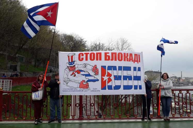 Cuba solidarity groups carry out actions in Ukraine and Moldova