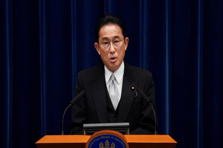 japans-kishida-lays-out-new-contingency-plan-against-omicron-risk