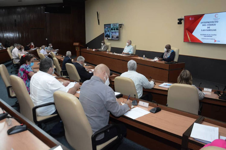 Cuba, anteproyecto, código, familia