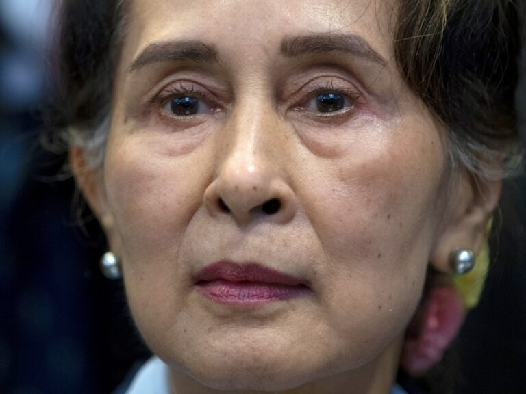 Myanmar, ailsamiento, Aung San Suu Kyi