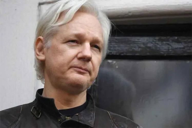 Julian Assange, derrame, cerebral, prisión