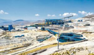 mining-transnational-calls-off-copper-production-in-peru