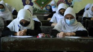 afghan-women-express-concern-over-access-to-public-universities
