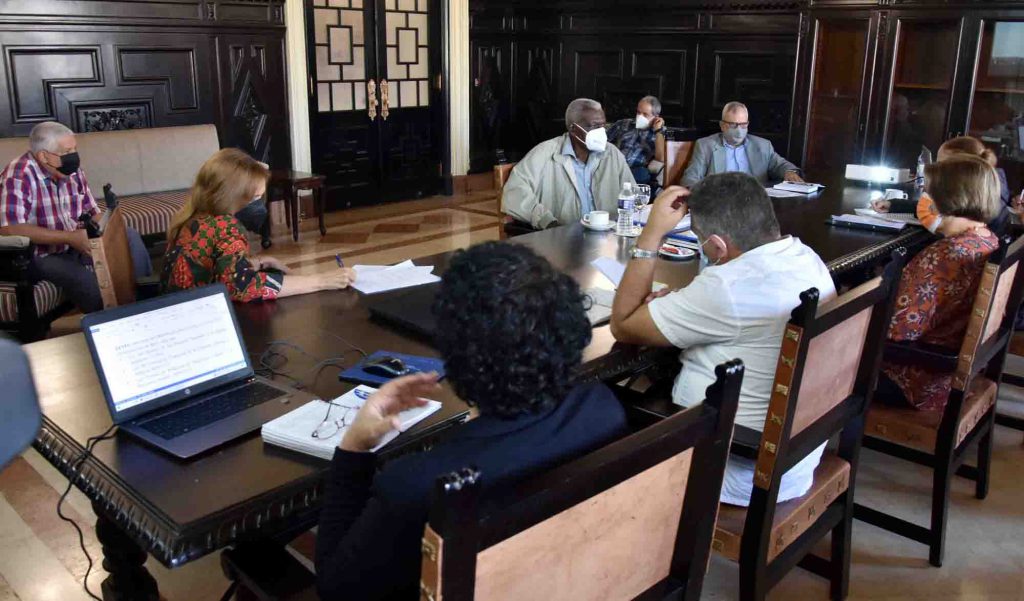 cuban-parliament-discusses-economic-goals-for-2022
