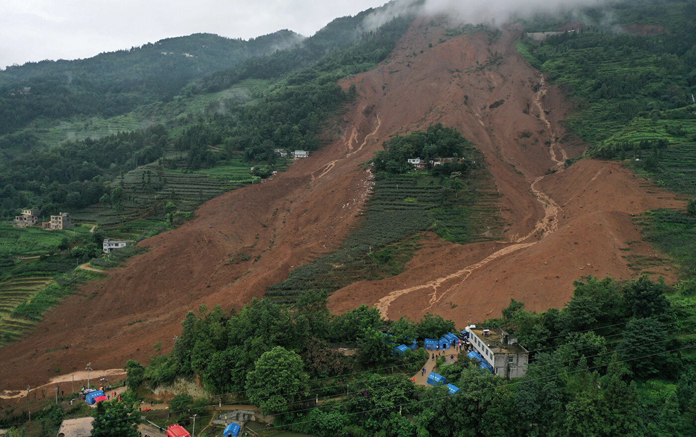 landslide-in-chinas-guizhou-kills-14-people-injures-3