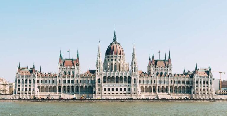 Hungría, Cuba, parlamento, relaciones