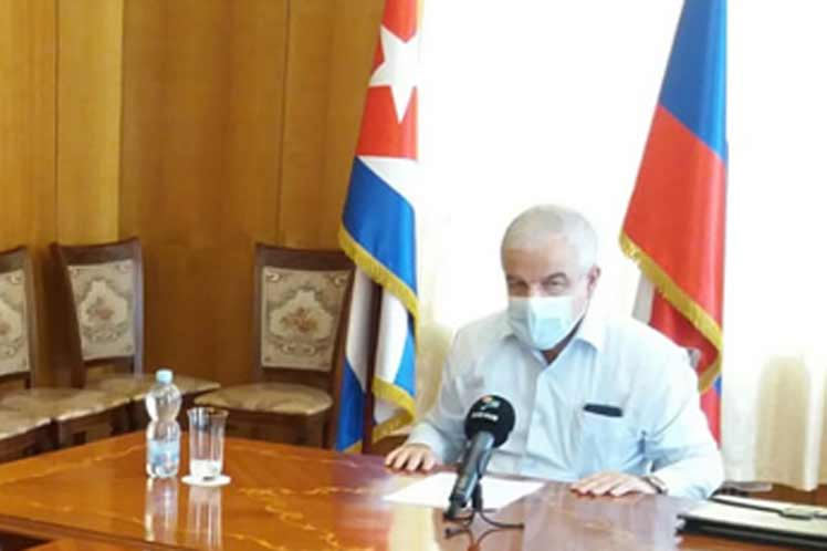 Julio-Garmendía-embajador-r