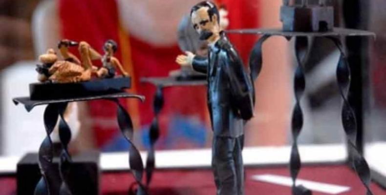 exhibition-of-miniature-pieces-dedicated-to-cubas-national-hero
