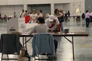 right-insists-on-investigating-election-in-peru