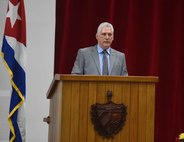 cuban-president-recognizes-university-research-projects