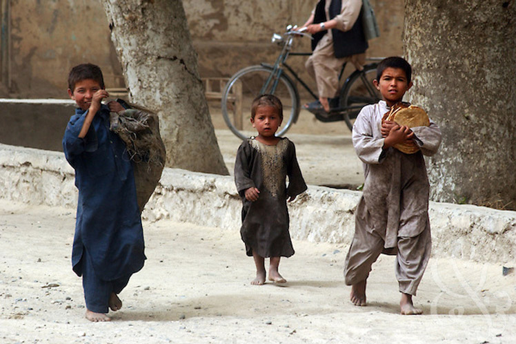 PMA; Afganistán, ayuda, niños, hambre