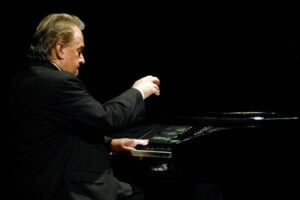 Frank-Fernandez-pianistas-con-una-habilidad-extraordinaria