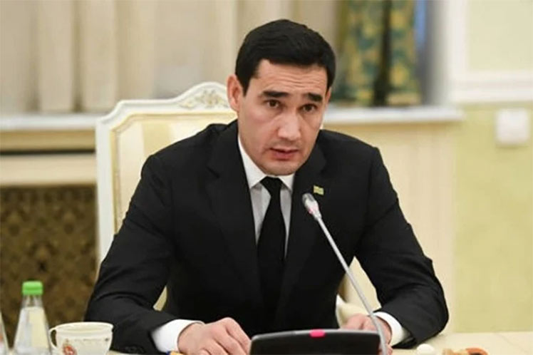 New president of Turkmenistan dismisses previous government