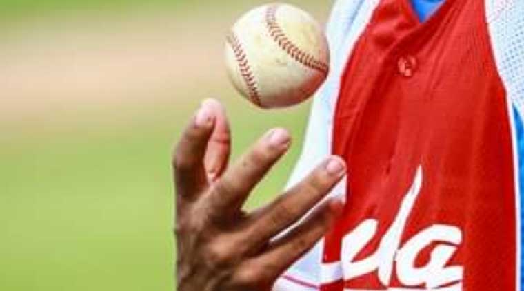 Universidad-Deporte-Cubano-defiende-Beisbol-cubano