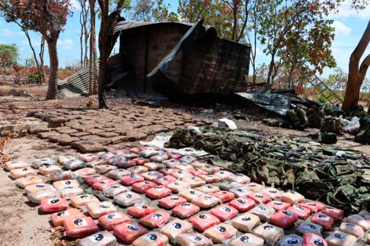 Venezuelan Navy seizes arms and drugs from Colombian paramilitaries - Vimarsana News