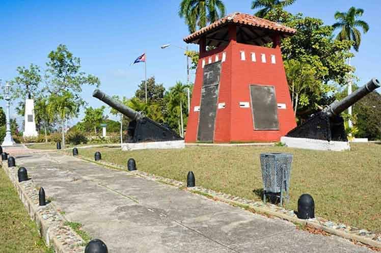 monumento-santiago-cuba