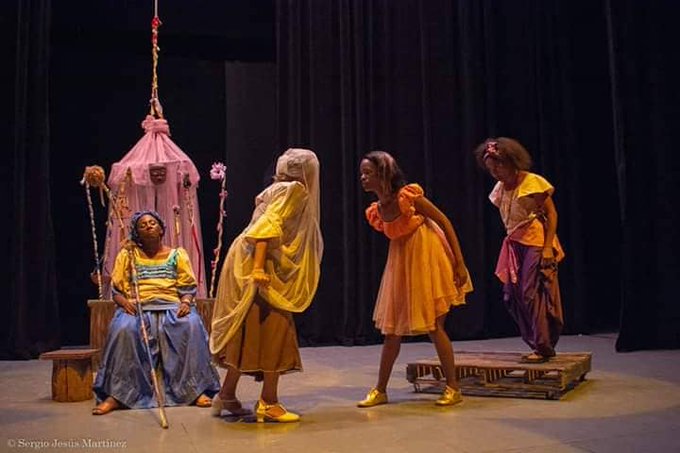 Cuban culture minister acknowledges prestige of Mayo Teatral Festival - Vimarsana News