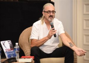 fidel-as-a-hummingbird-treasures-unknown-ideas-of-the-cuban-leader