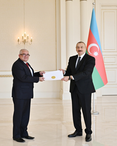 cuban-ambassador-presents-his-credentials-to-president-of-azerbaijam