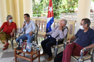 walk-with-loyalty-book-on-havana-historian-eusebio-leal