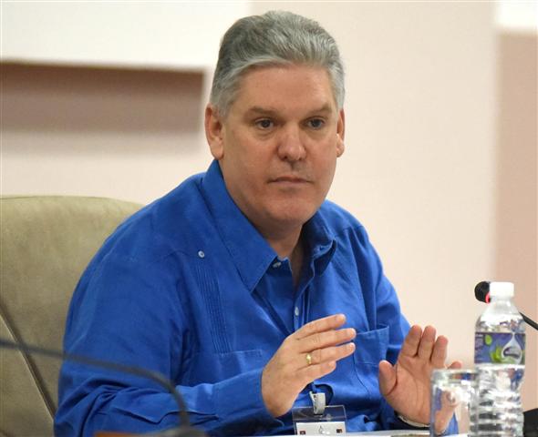 Cuba, parlamento, debates, estrategia, económica