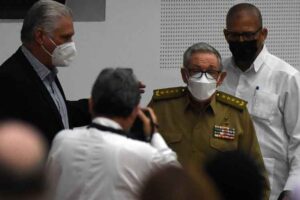 raul-castro-attends-closing-session-of-cuban-parliaments-meeting