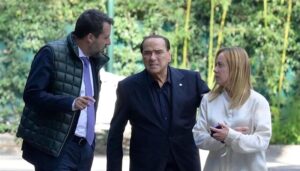 Italia, derecha, ventaja, eleeciones