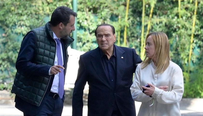 Italia, derecha, ventaja, eleeciones