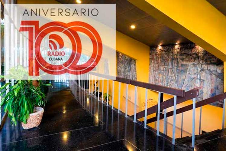 Cuba-radio-aniversario-100