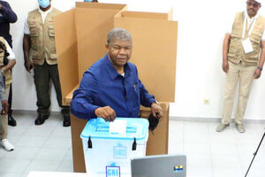 Joao-Lourenco-Voto-300x200