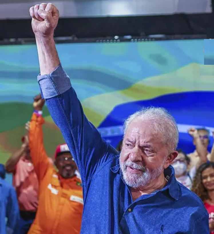 lula-signs-letter-in-defense-of-democracy-in-brazil