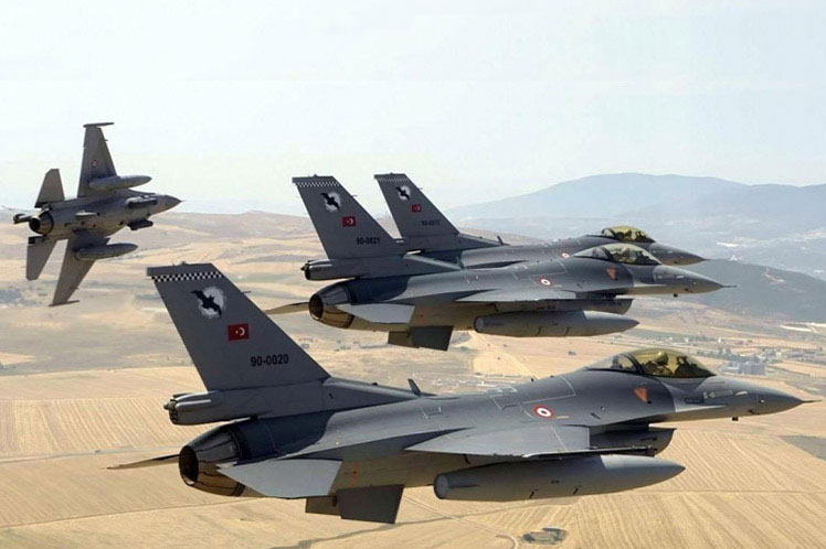 avion-Cazas-Turcos