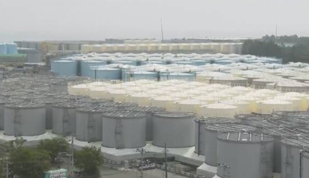 Agua-radiactiva-almacenada-en-Fukushima