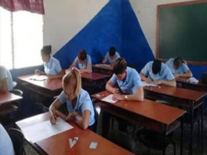 estudiantes-exámenes