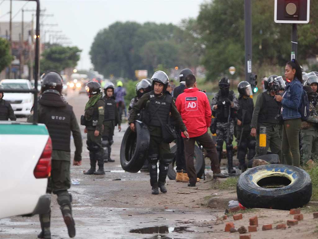 policias-santa-cruz-bolivia
