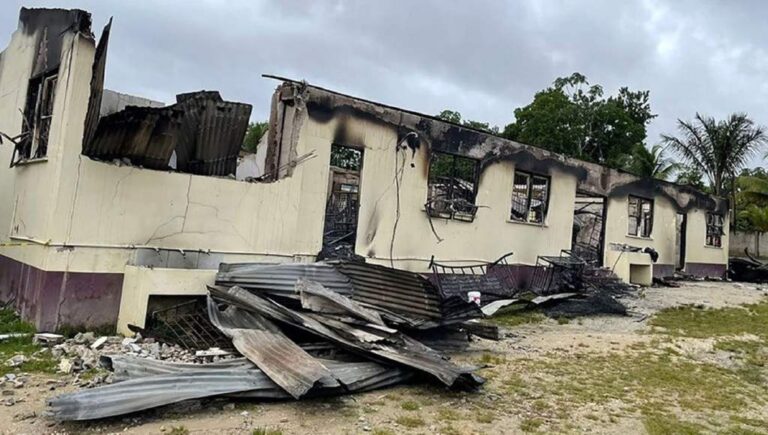 Brasil-consternado-y-solidario-ante-incendio-en-Guyana-2-768x435