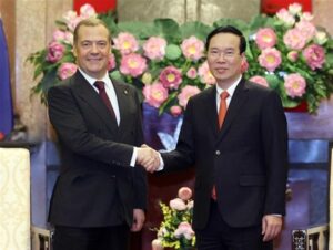 Dmitri-Medvedev-visita-a-vietnam