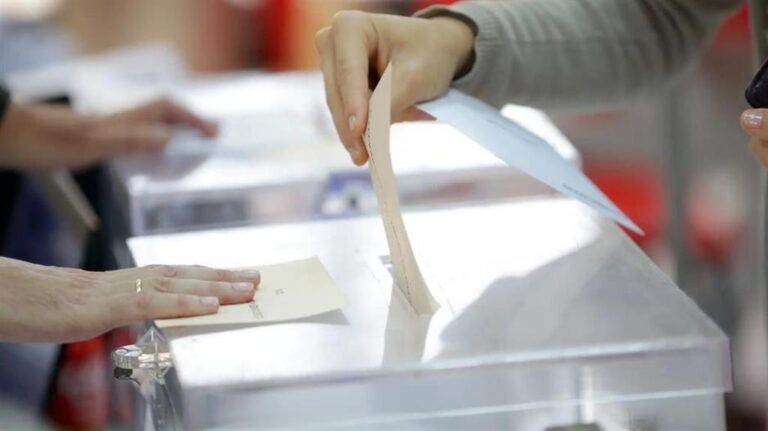 Contratos y alianzas a contrarreloj electoral en España