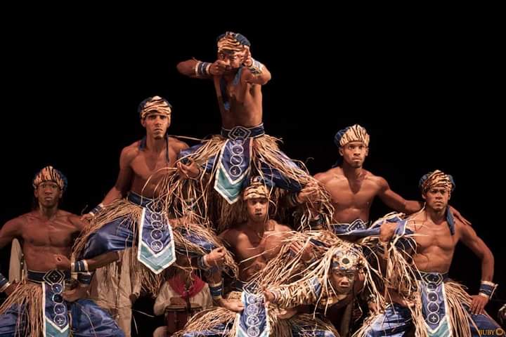 Compania-Raices-Profundas-Veneracion-1