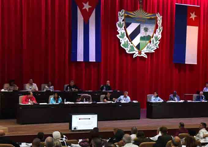cuban-lawmakers-debate-issues-of-interest-for-the-people
