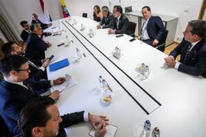 ecuador-and-hungary-sign-agreement-on-educational-matters