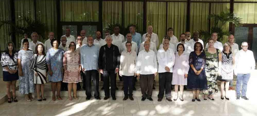 Cuban President congratulates new heads of diplomatic missions Prensa