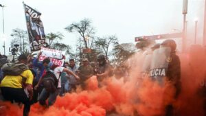 wounded-and-arrests-in-new-march-for-presidential-resignation-in-peru
