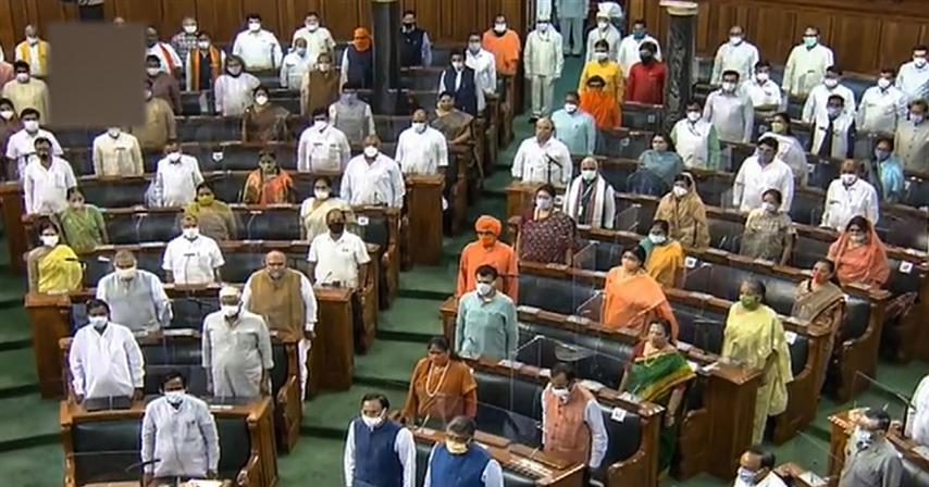 India-parlamento-2