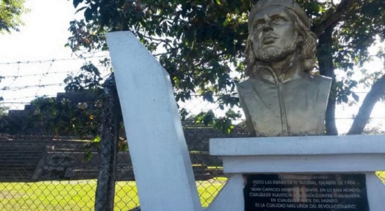 che-monumeto-salvador-768x421