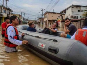ecuadorean-mps-ask-for-more-aid-to-counter-rain-effects