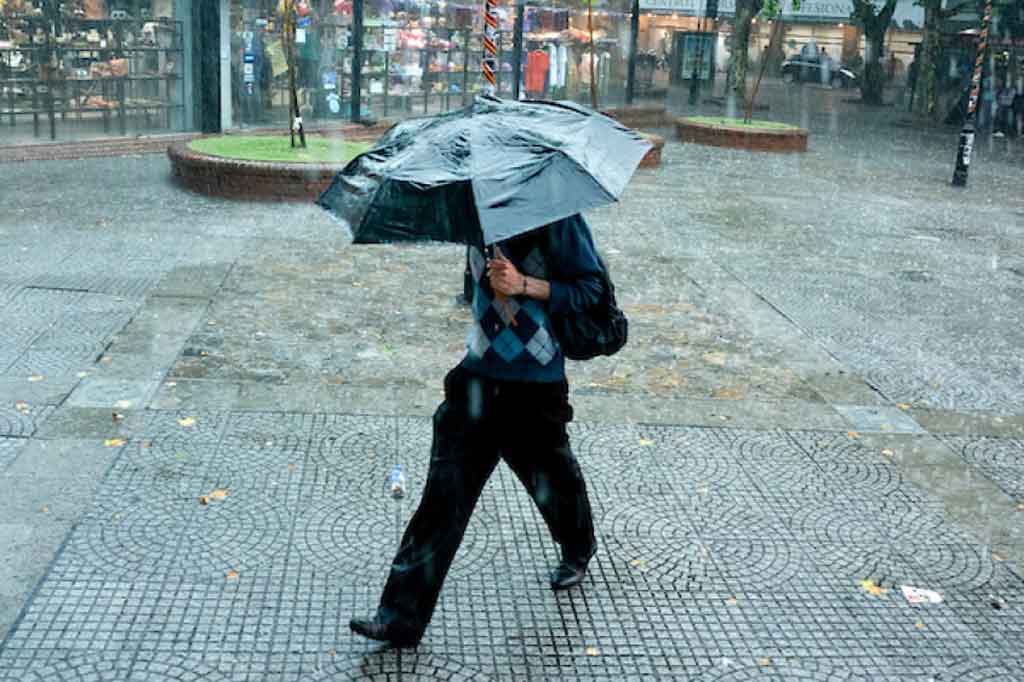 meteorologists-forecast-wave-of-storms-in-uruguay