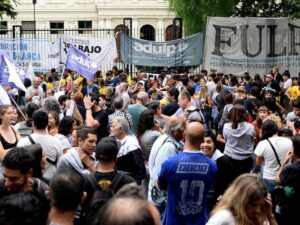 university-teachers-organize-protests-in-argentina