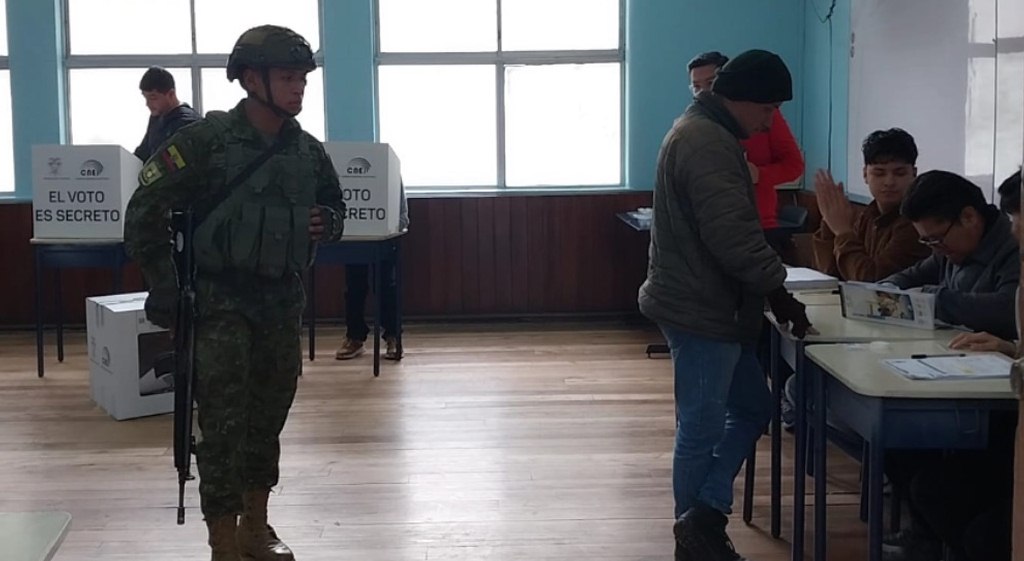 Ecuador goes to the polls to vote on Noboa’s controversial proposals